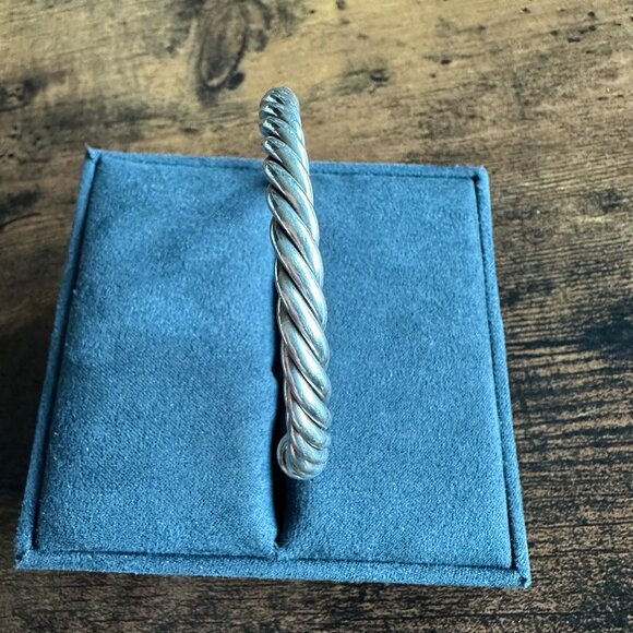 David Yurman Cable Cuff Bracelet w/ Sterling Silver & Black Onyx - Medium - Picture 10 of 16